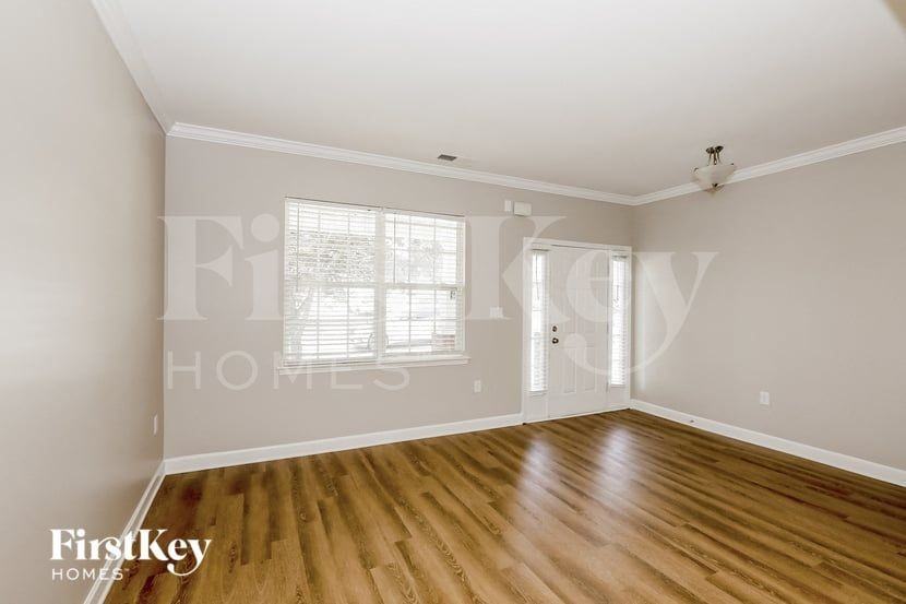 4006 Linville Falls Ln - Photo 3 of 15