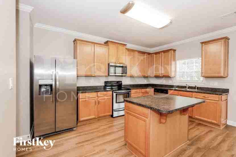 4006 Linville Falls Ln - Photo 5 of 15