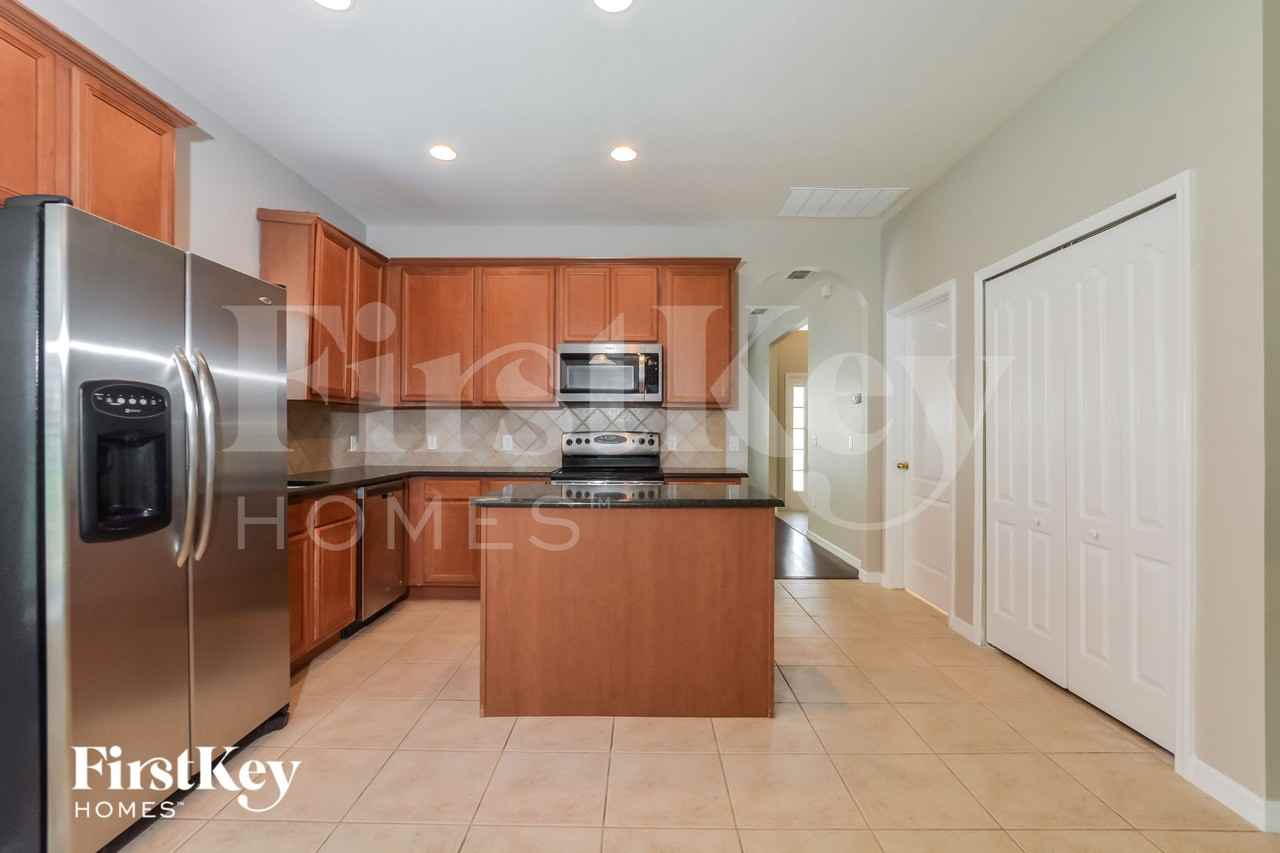 4087 Fitzroy Reef Dr - Photo 7 of 15