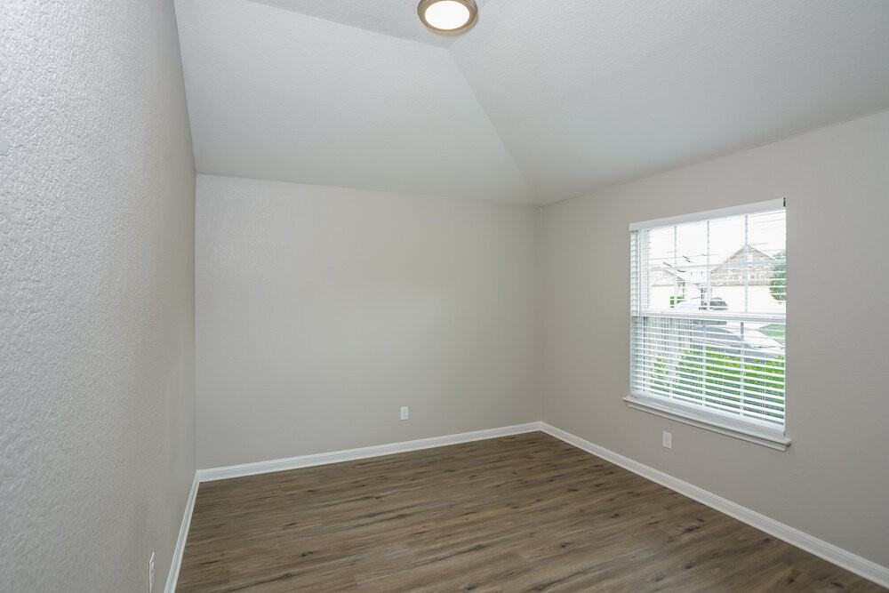 11822 Woodland Deer - Photo 6 of 17