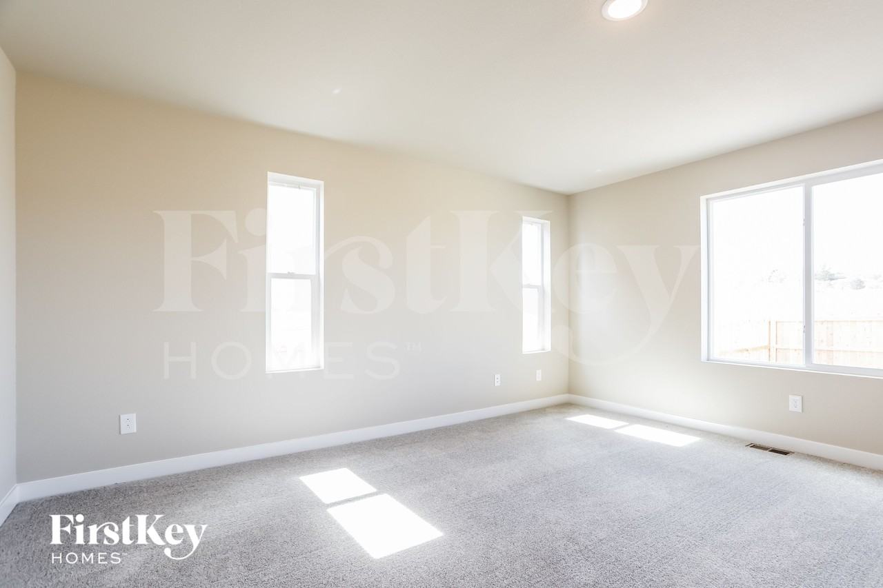 10559 Horton Dr - Photo 3 of 15