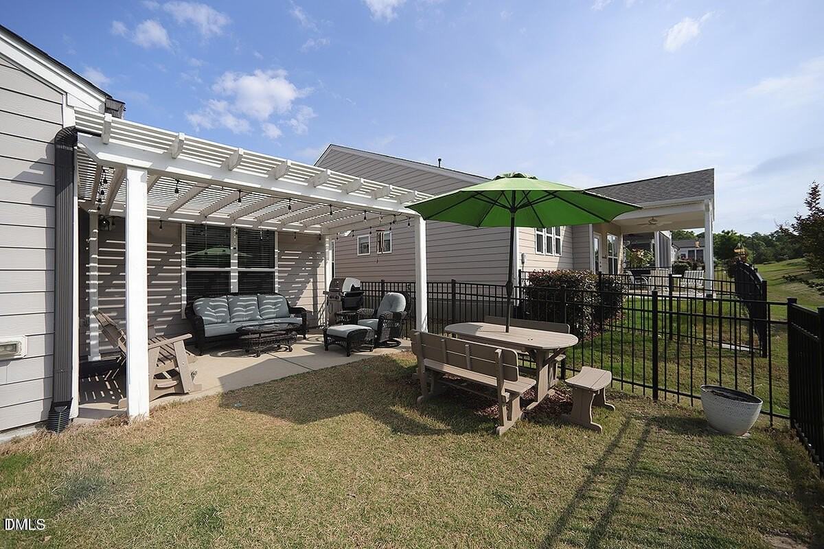 520 Turnstone Dr - Photo 3 of 5