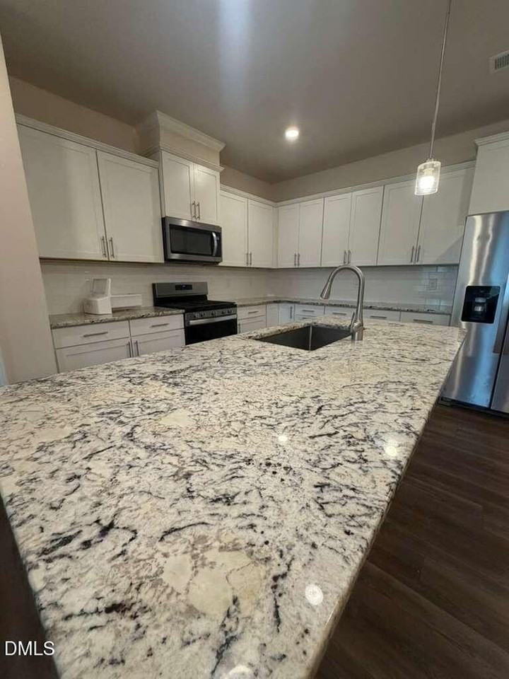 336 Abbots Mill Dr - Photo 4 of 25