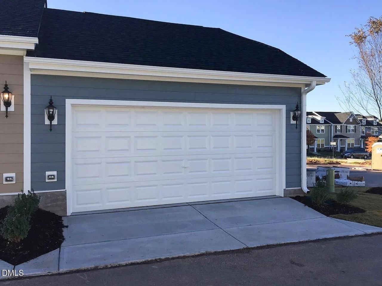 1048 Semora Ln - Photo 2 of 3