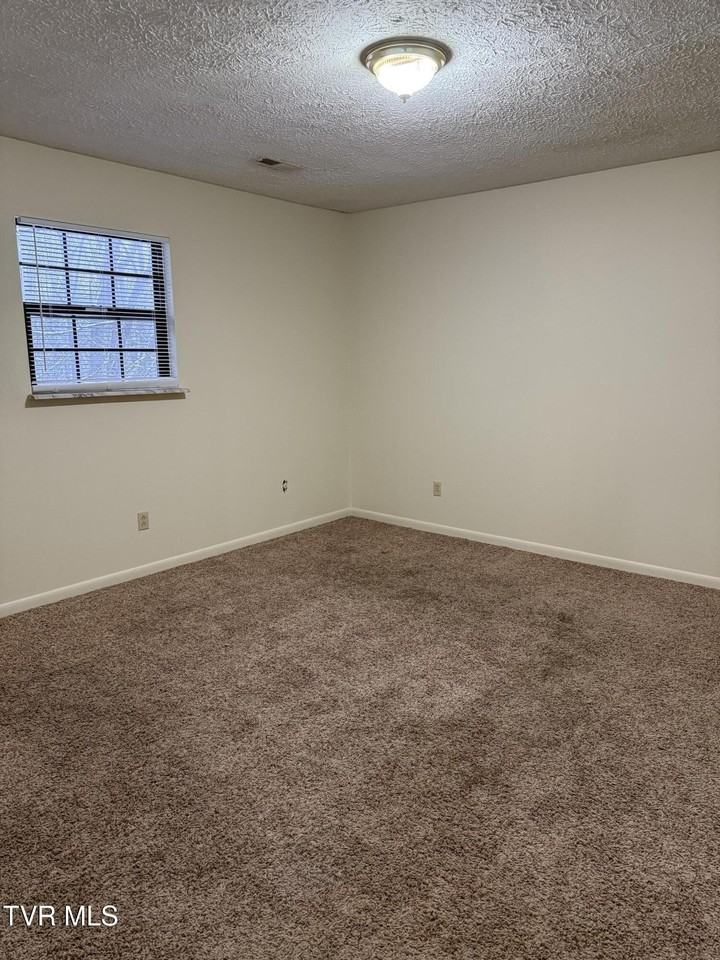 146 Green Pond Rd Apt 4 - Photo 5 of 5