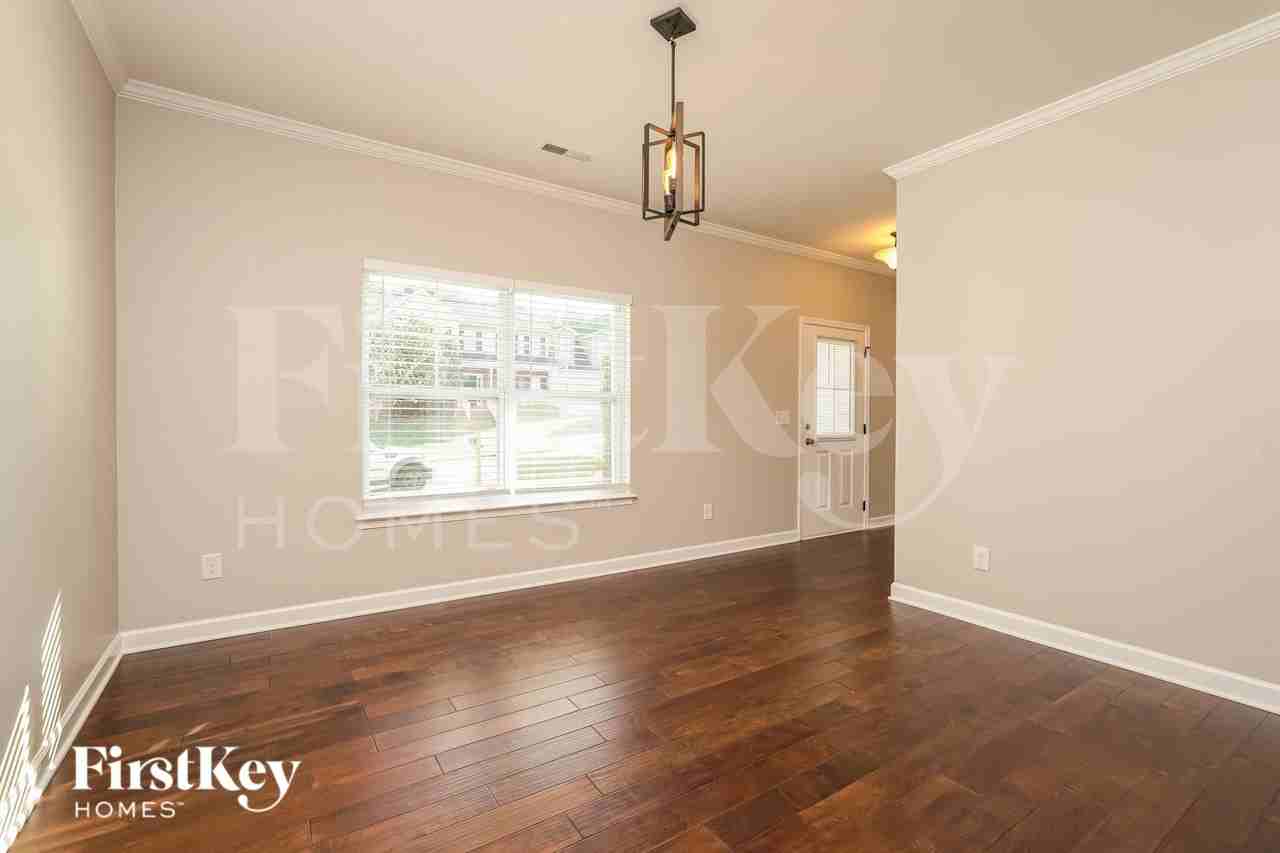 264 Water Mill Rd - Photo 5 of 16