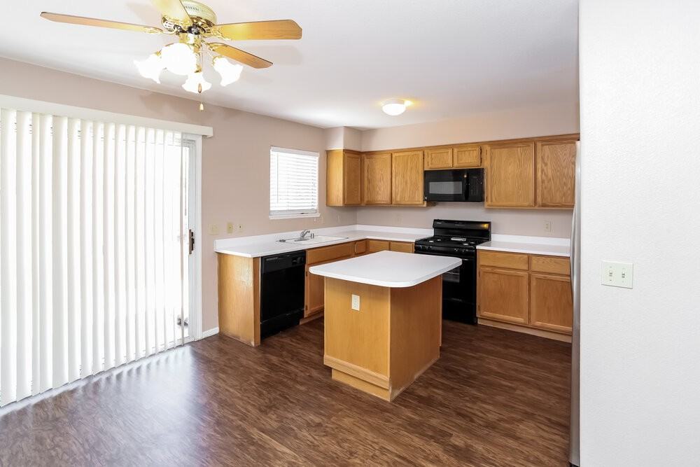 7512 Hickory Hills Dr - Photo 5 of 25