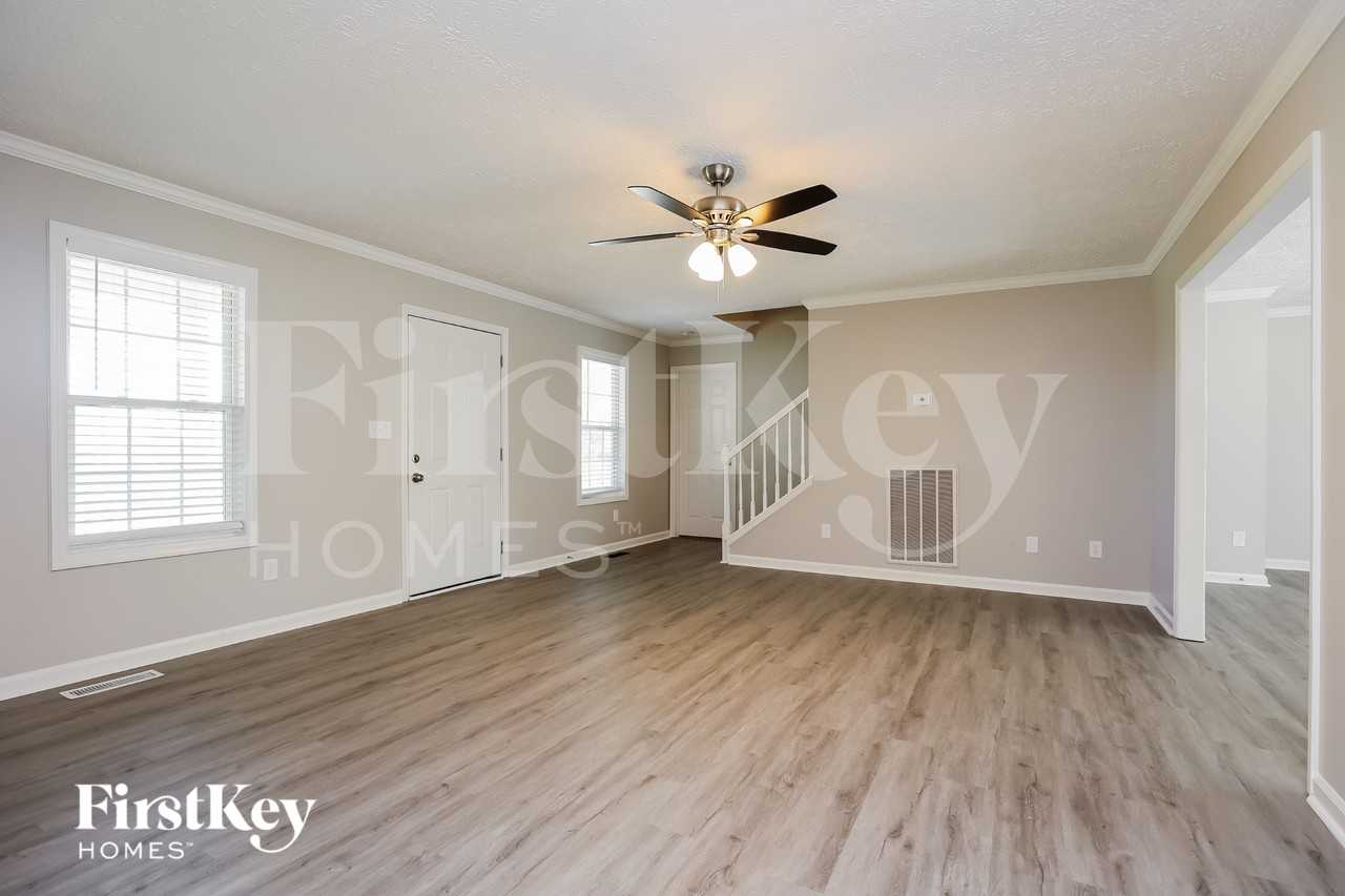 2908 Sams Ct - Photo 2 of 15