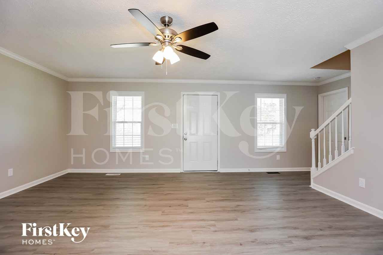 2908 Sams Ct - Photo 3 of 15