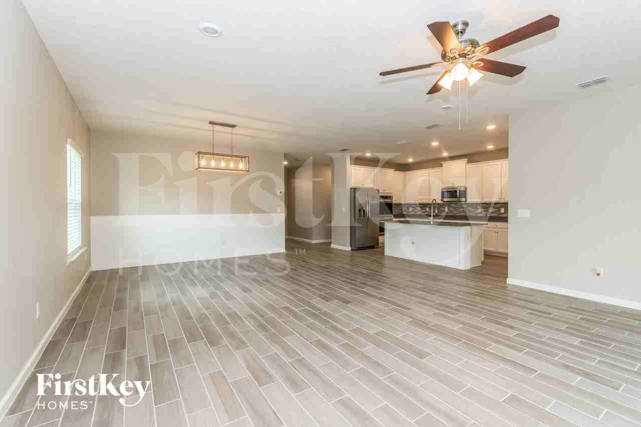 10155 Pavnes Creek Dr - Photo 2 of 15