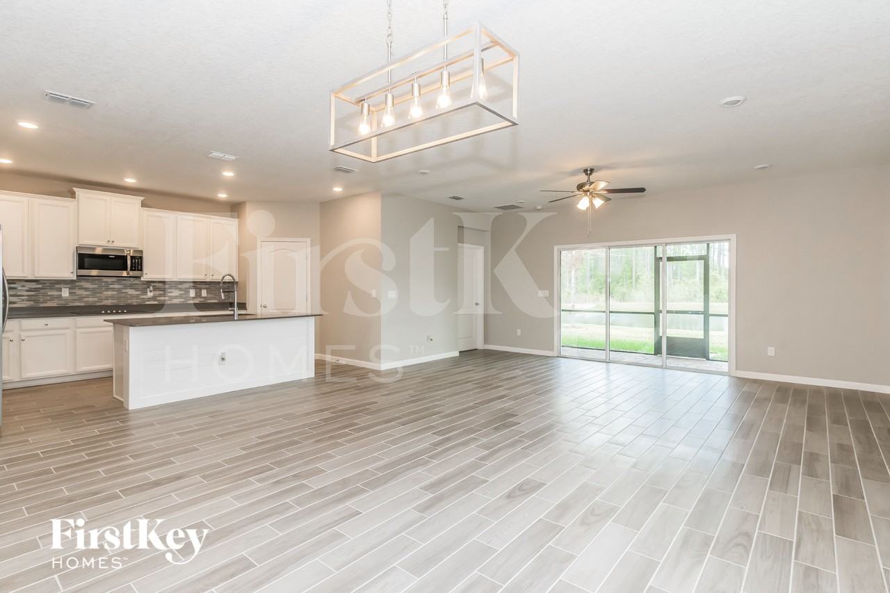 10155 Pavnes Creek Dr - Photo 3 of 15