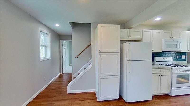 1001 Fairview Dr - Photo 4 of 13