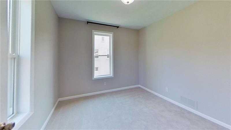 1001 Fairview Dr - Photo 5 of 13