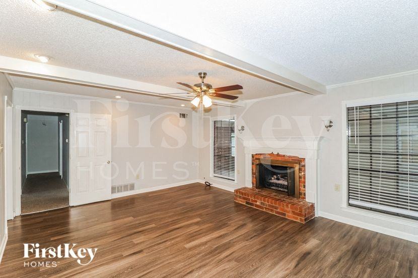 7675 Charstone Dr - Photo 4 of 16