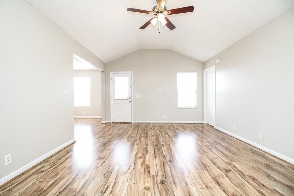 2652 Apostle Ln - Photo 4 of 16