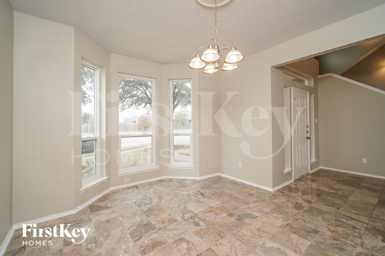 8024 Mourning Dove Dr - Photo 6 of 15