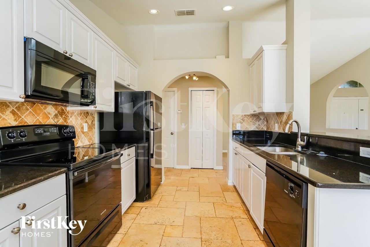 3919 3rd St W - Photo 5 of 15