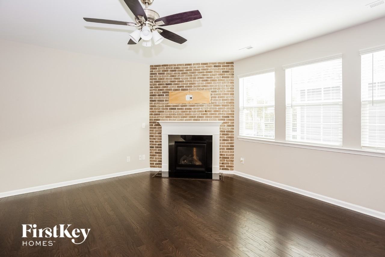 15516 Laverack Ln - Photo 4 of 15