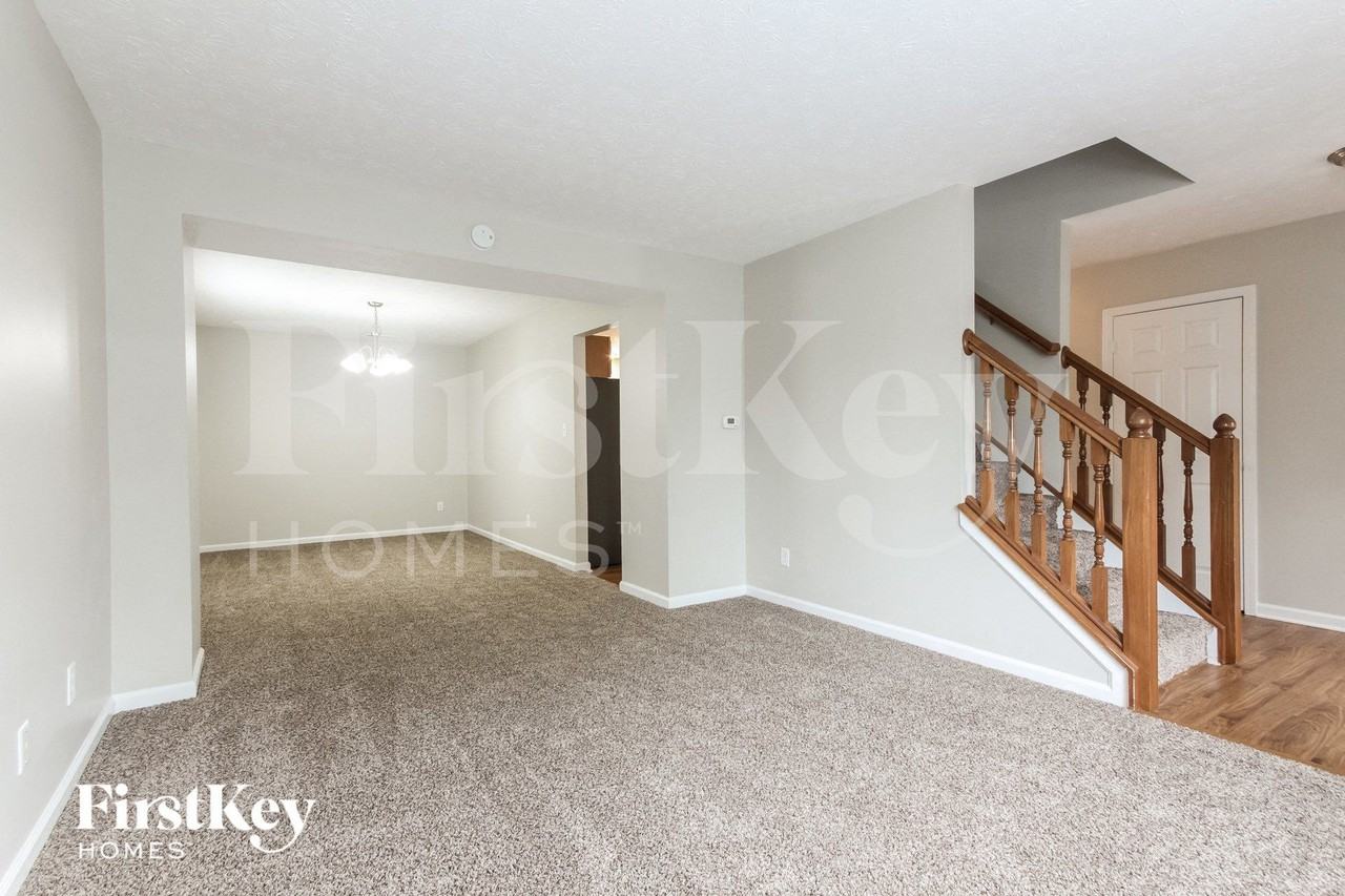 5254 Calabasas Dr - Photo 2 of 15