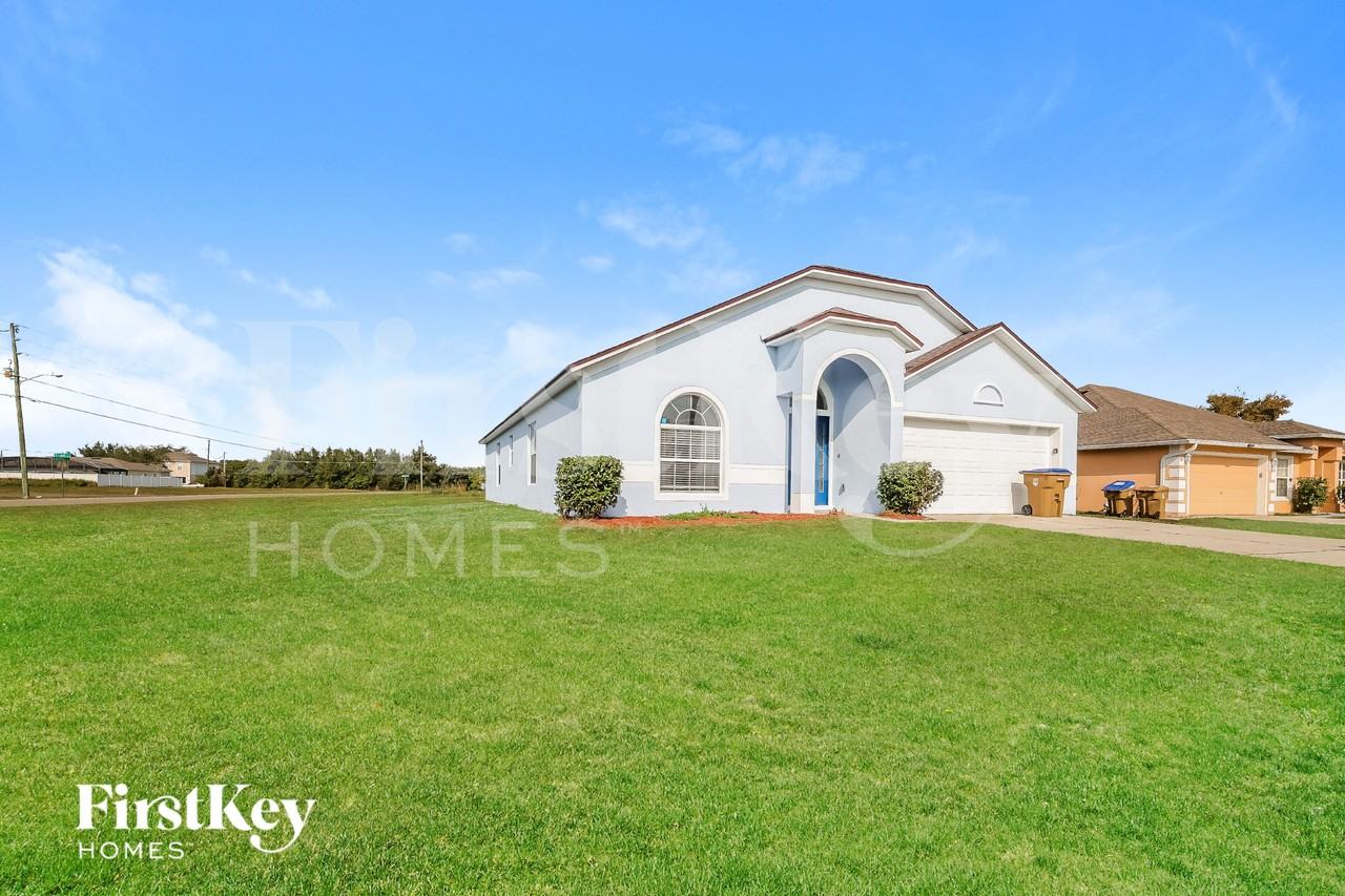 984 Alsace Dr - Photo 2 of 15