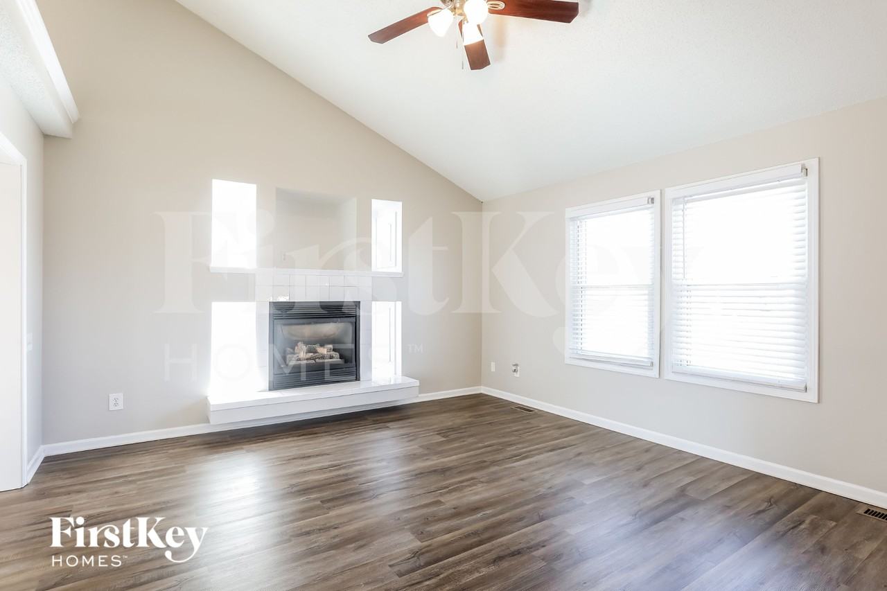 3509 Nw 85th St - Photo 3 of 15