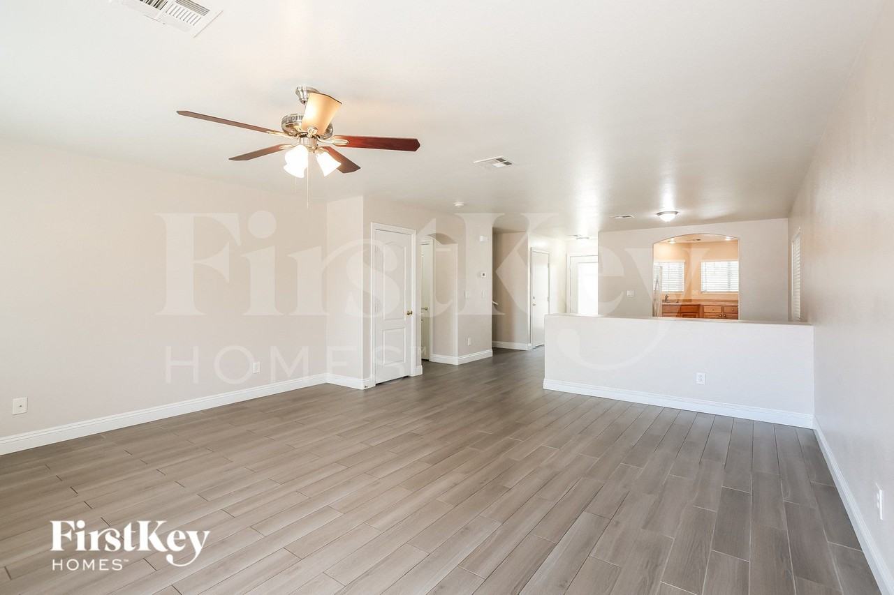 705 Picasso Picture Ct - Photo 4 of 16