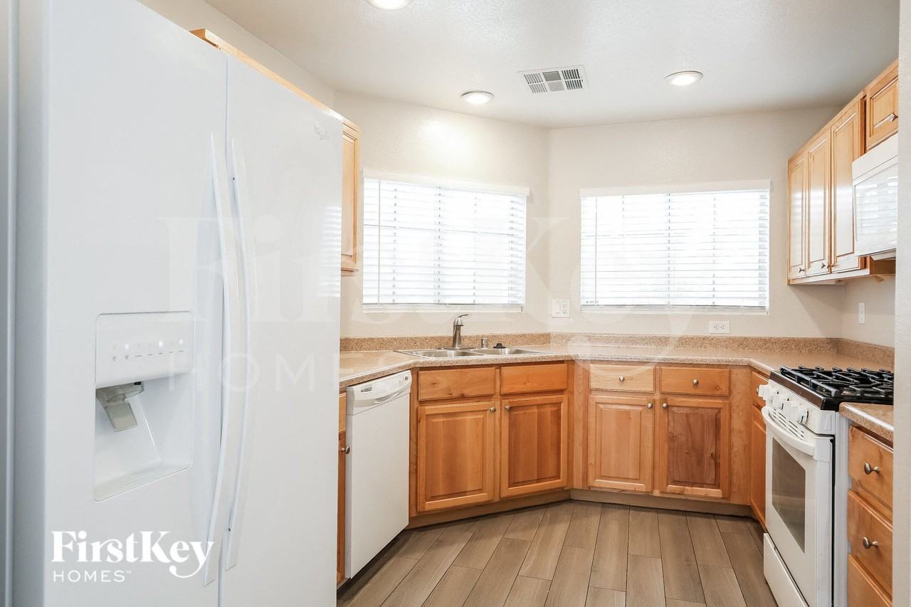 705 Picasso Picture Ct - Photo 6 of 16