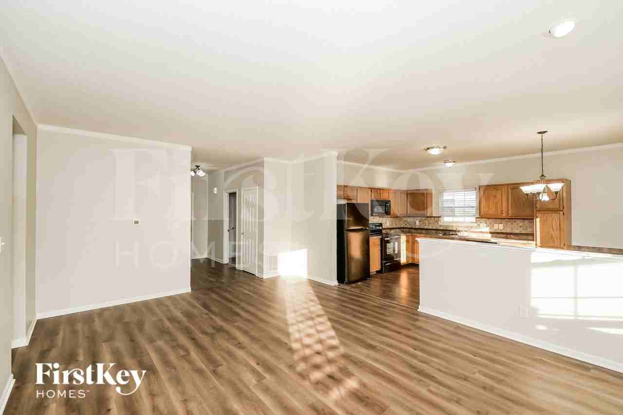 5746 Dollar Forge Dr - Photo 2 of 19