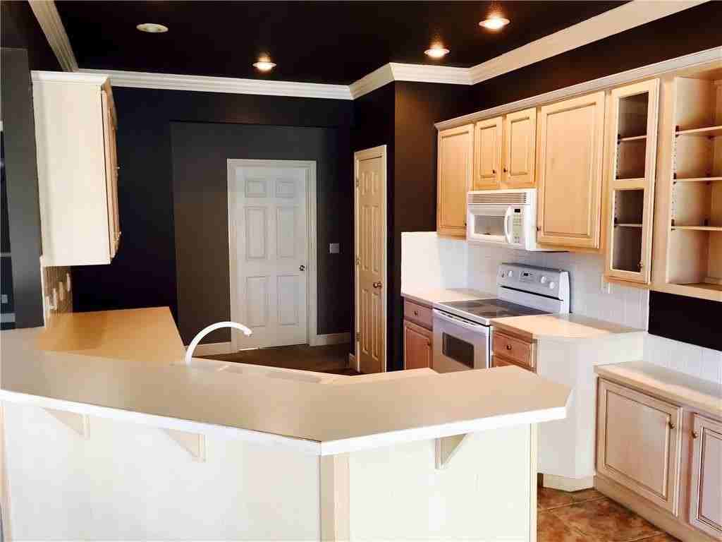 2785 E Boardwalk Ct - Photo 3 of 7