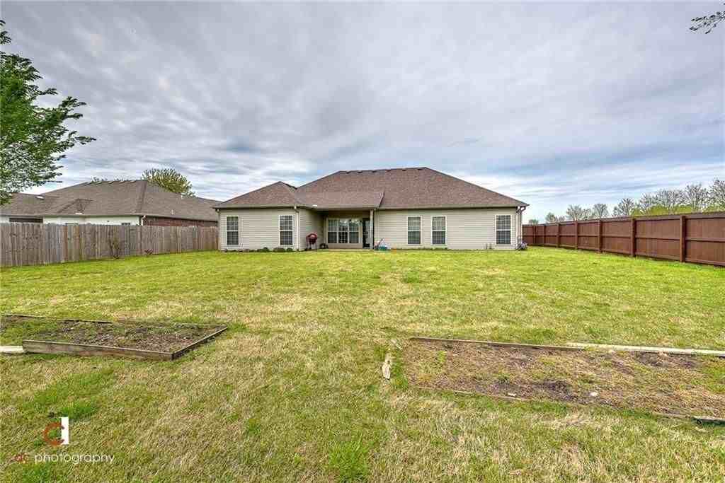 1201 Sw Willow Bend Ave - Photo 2 of 17