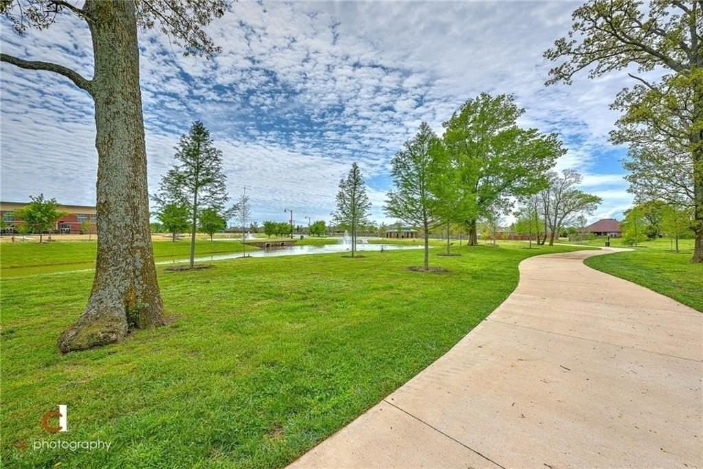 1201 Sw Willow Bend Ave - Photo 3 of 17