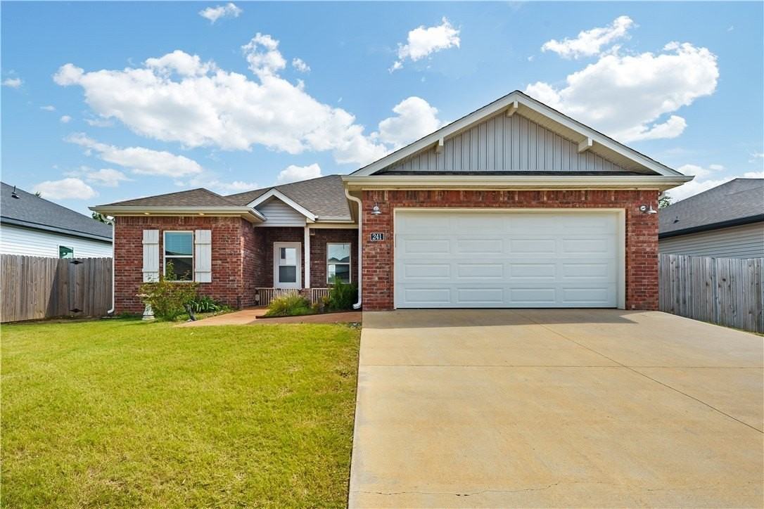 241 Williams Ct - Photo 2 of 21