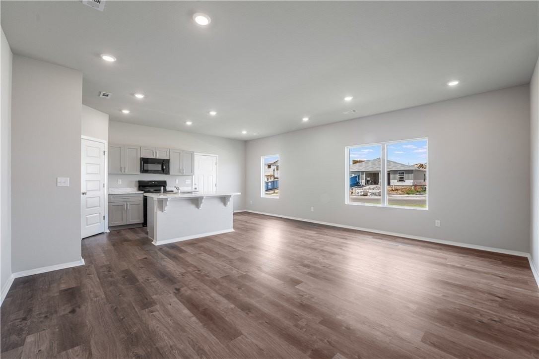 3400 Sw Adoration St - Photo 4 of 20