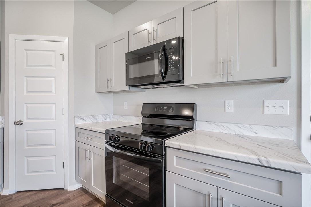 3400 Sw Adoration St - Photo 6 of 20