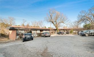 8 S Hill Ave - Photo 1 of 1