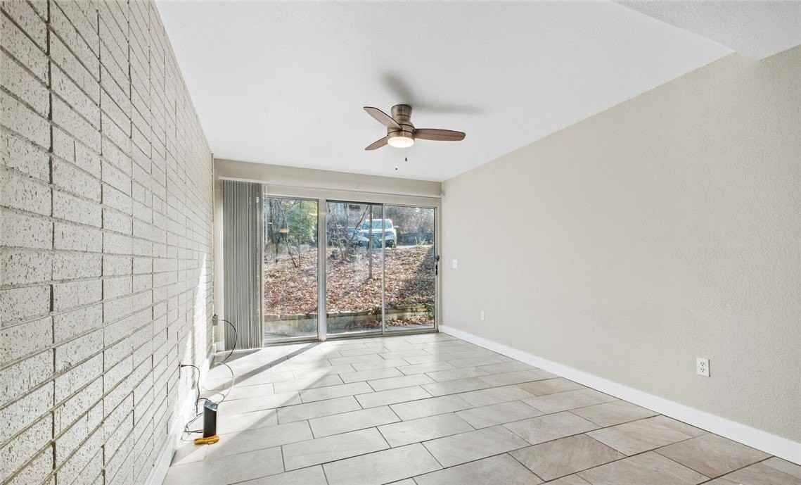 8 S Hill Ave - Photo 4 of 17