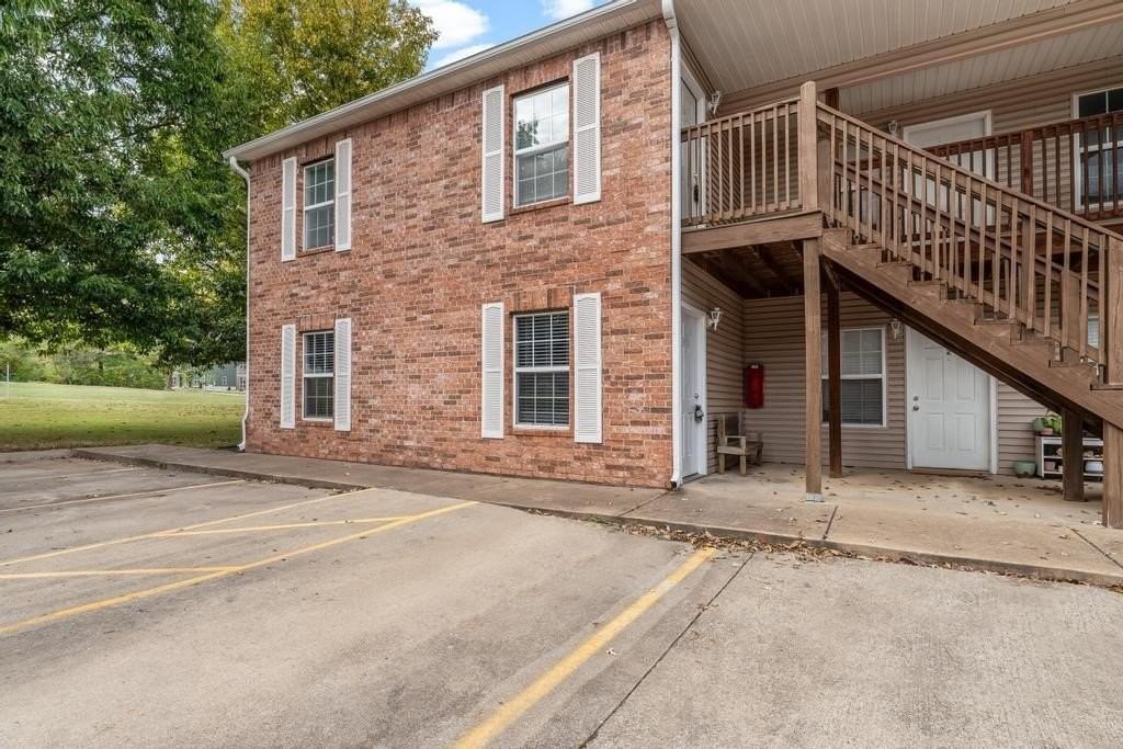 1437 W Sligo St #1 - Photo 2 of 17