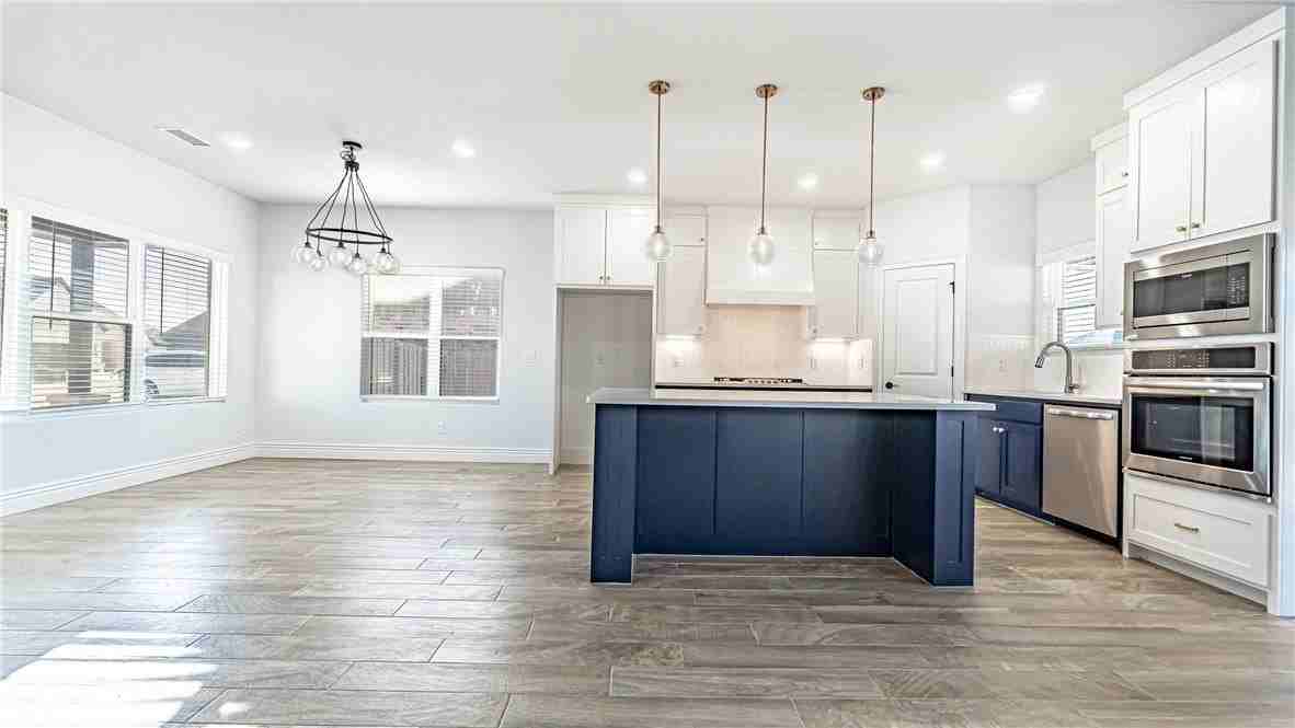 1100 Quailridge Way - Photo 4 of 26