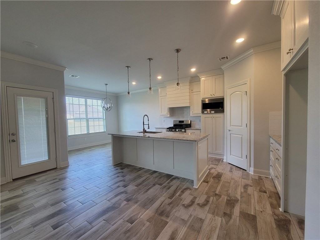 1041 Skyline Loop - Photo 5 of 21