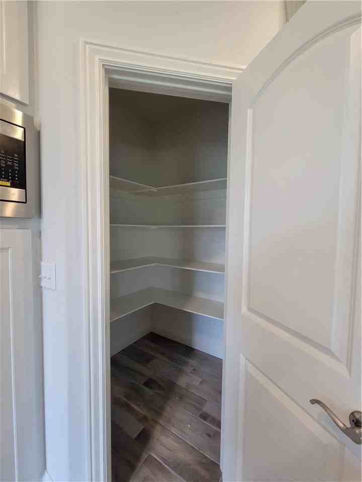 1041 Skyline Loop - Photo 6 of 21