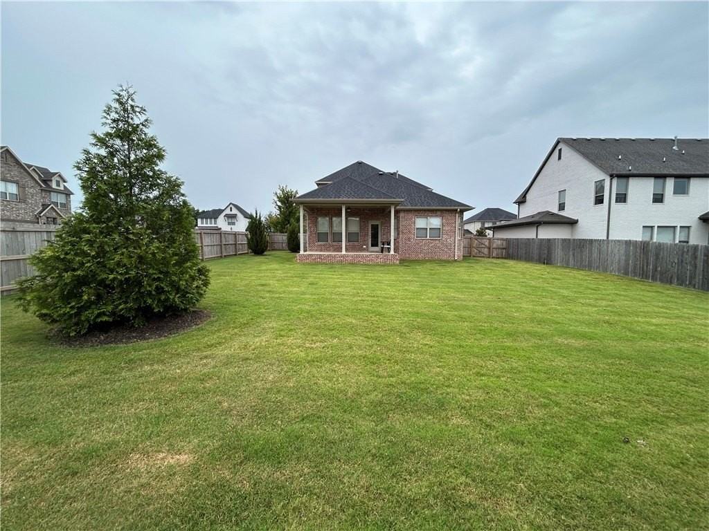 606 Mill Pond Way - Photo 3 of 30