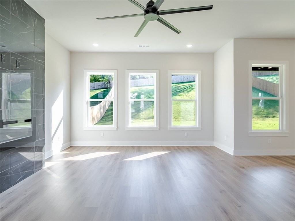 1317 Bunker Dr - Photo 6 of 22