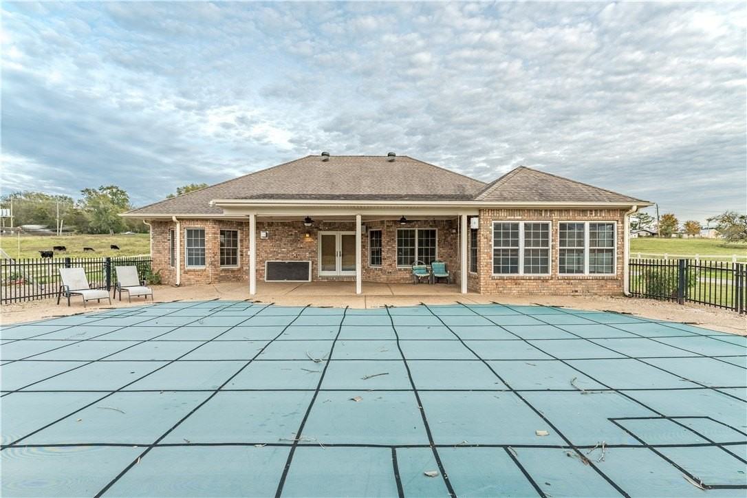 599 S Main St - Photo 5 of 29