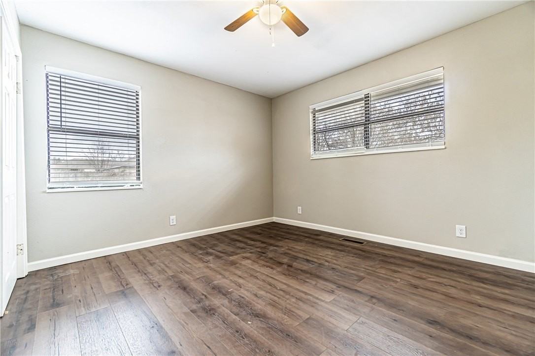 1014 N Hico St Unit B #B - Photo 4 of 9