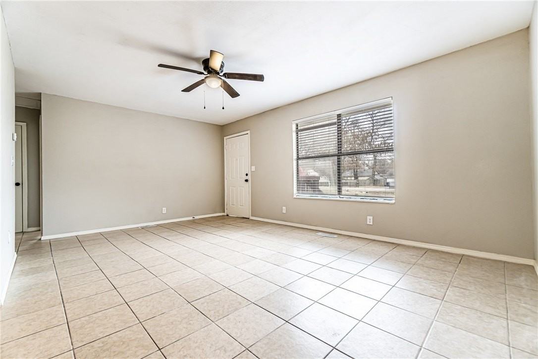 1014 N Hico St Unit B #B - Photo 6 of 9