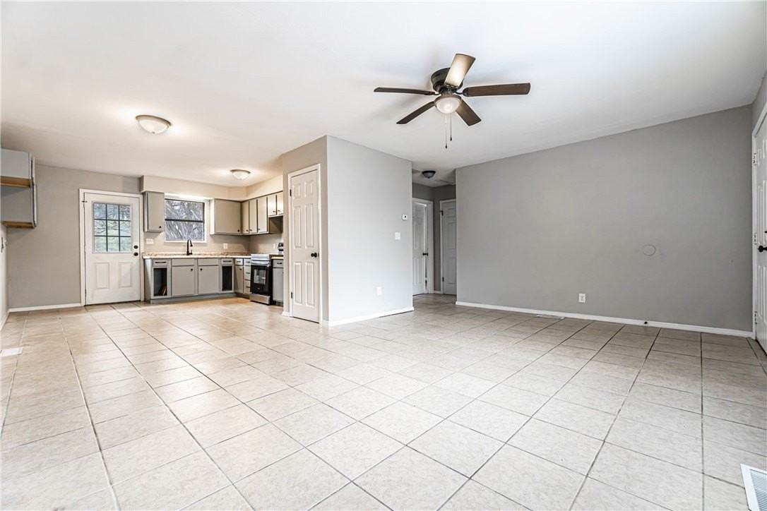 1014 N Hico St Unit B #B - Photo 7 of 9