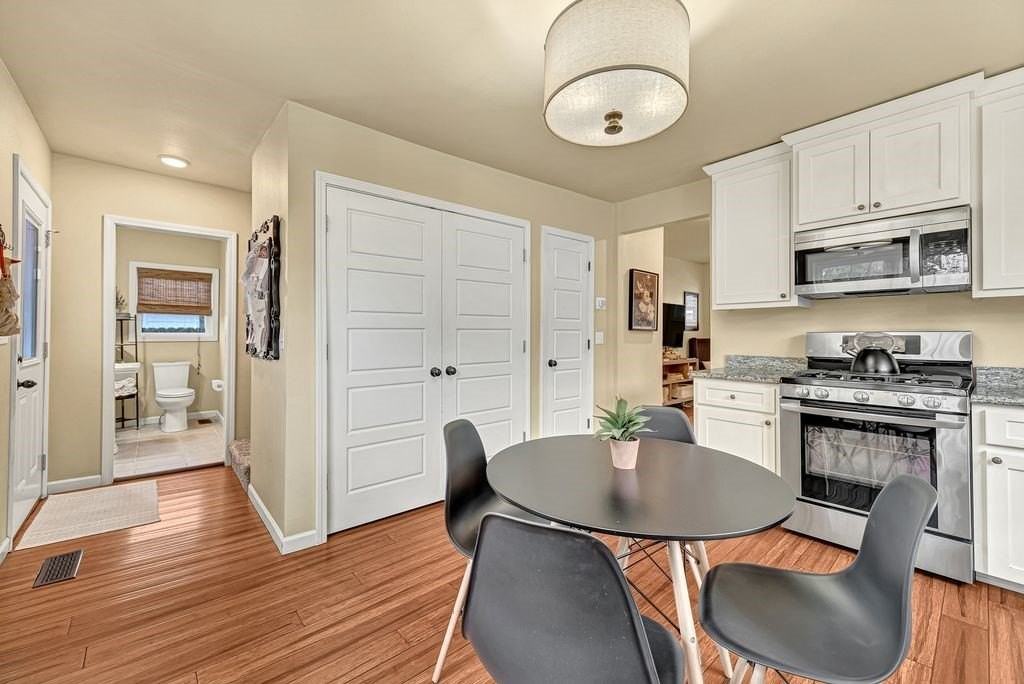 983 N Main St - Photo 6 of 26