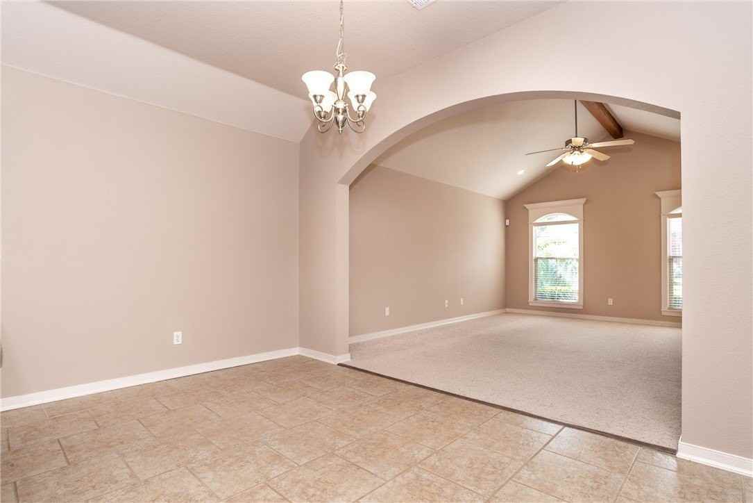 3106 Sw Hillstone Ave - Photo 5 of 14