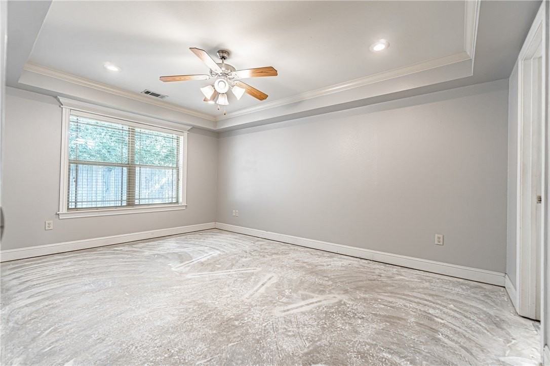 802 Baker St Nw - Photo 5 of 18