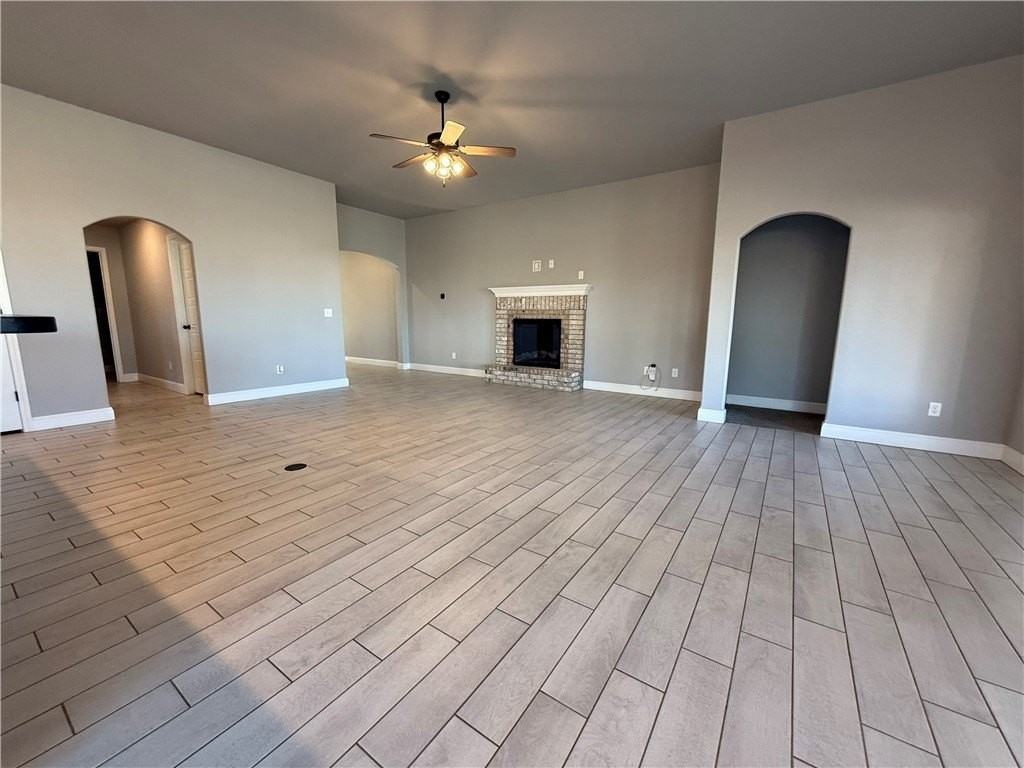 348 Fox Cir - Photo 2 of 18